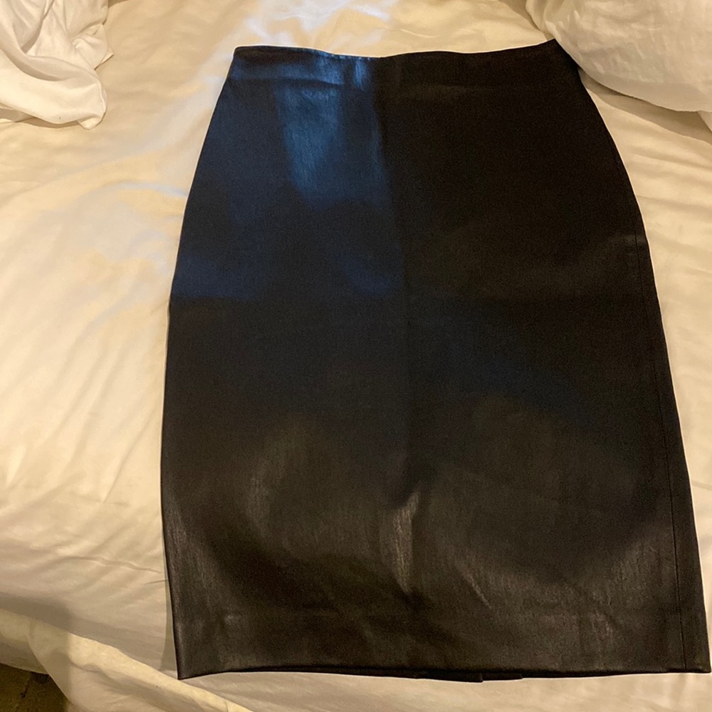 NWOT Theory leather pencil skirt size 0